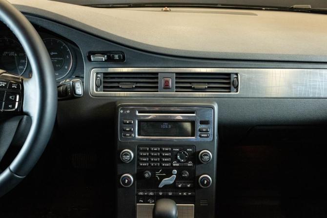 Volvo XC70 II с пробегом 2008 года, цена 1 149 000 рублей, 281120 км, универсал, Автокод Объявления