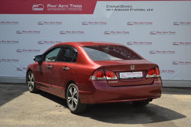 Honda Civic VIII Рестайлинг с пробегом 2009 года, цена 590 000 рублей, 273781 км, седан, Автокод Объявления