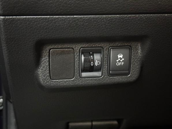 Nissan Tiida II с пробегом 2015 года, цена 1 050 000 рублей, 113428 км, хэтчбек, Автокод Объявления