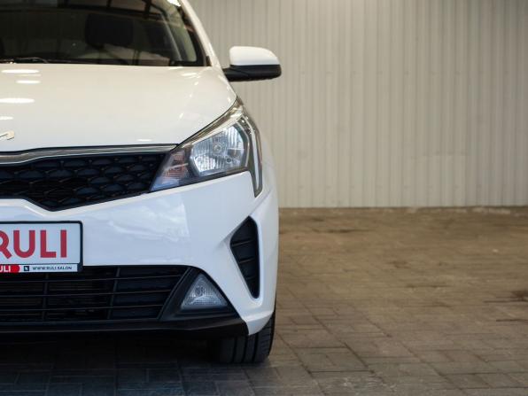 Kia Rio IV Рестайлинг с пробегом 2021 года, цена 1 890 000 рублей, 57999 км, седан, Автокод Объявления