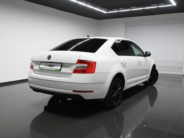 Skoda Octavia III (A7) Рестайлинг с пробегом 2018 года, цена 895 000 рублей, 320419 км, лифтбек, Автокод Объявления