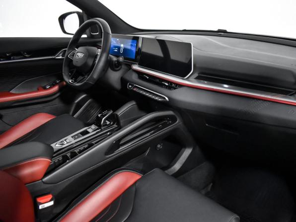 Geely Coolray I Рестайлинг с пробегом 2024 года, цена 2 100 000 рублей, 37273 км, внедорожник, Автокод Объявления