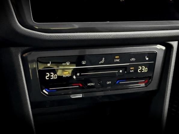 Volkswagen Tiguan II Рестайлинг с пробегом 2021 года, цена 2 490 000 рублей, 77757 км, внедорожник, Автокод Объявления