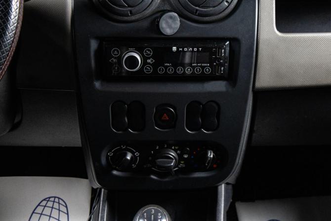 Renault Logan I Рестайлинг с пробегом 2013 года, цена 379 000 рублей, 236230 км, седан, Автокод Объявления