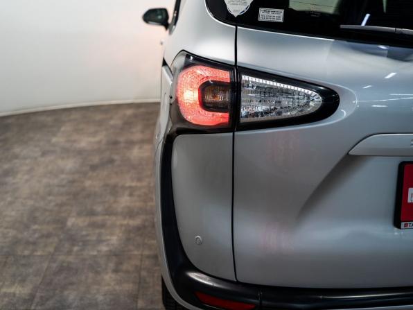 Toyota Sienta II с пробегом 2017 года, цена 1 420 000 рублей, 100019 км, компактвэн, Автокод Объявления
