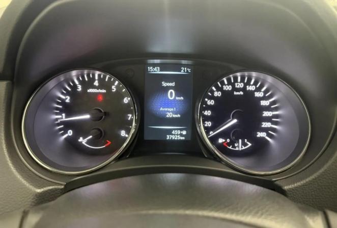 Nissan Qashqai II с пробегом 2015 года, цена 1 550 000 рублей, 37925 км, внедорожник, Автокод Объявления