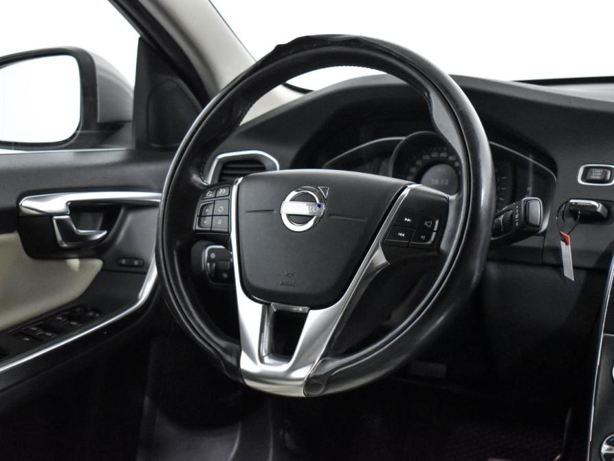Volvo S60 II Рестайлинг Санкт-Петербург  - изображение 15