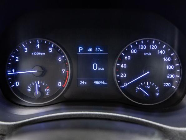 Hyundai Solaris II с пробегом 2018 года, цена 998 000 рублей, 95094 км, седан, Автокод Объявления