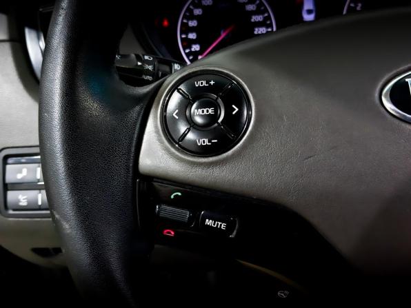 Kia Quoris I с пробегом 2013 года, цена 1 150 000 рублей, 348162 км, седан, Автокод Объявления