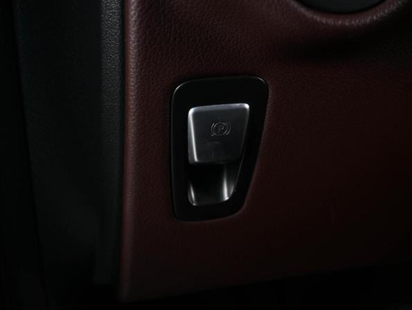 Mercedes-Benz V-Класс III (W447) с пробегом 2016 года, цена 6 649 000 рублей, 45567 км, минивэн, Автокод Объявления