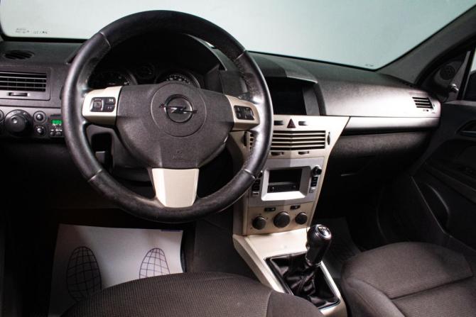 Opel Astra H Рестайлинг с пробегом 2007 года, цена 399 000 рублей, 240000 км, хэтчбек, Автокод Объявления