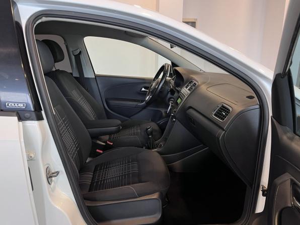 Volkswagen Polo V с пробегом 2015 года, цена 792 000 рублей, 196630 км, седан, Автокод Объявления