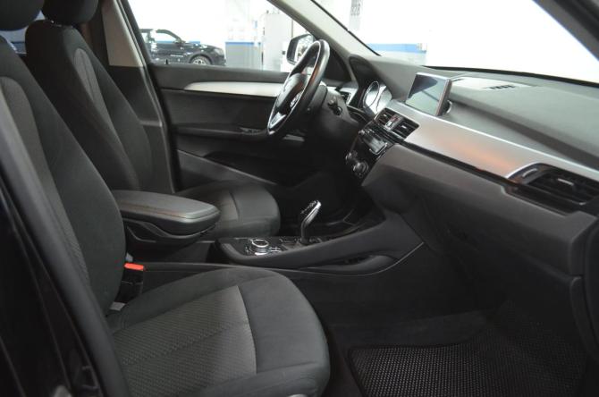 BMW X1 II (F48) Рестайлинг с пробегом 2019 года, цена 1 800 000 рублей, 126000 км, внедорожник, Автокод Объявления