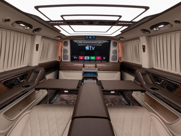 Mercedes-Benz V-Класс III (W447) Рестайлинг 2 с пробегом 2025 года, цена 46 500 000 рублей, 25 км, минивэн, Автокод Объявления