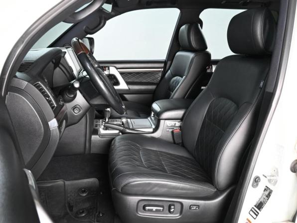 Toyota Land Cruiser 200 Series Рестайлинг 2 с пробегом 2017 года, цена 5 499 000 рублей, 280424 км, внедорожник, Автокод Объявления