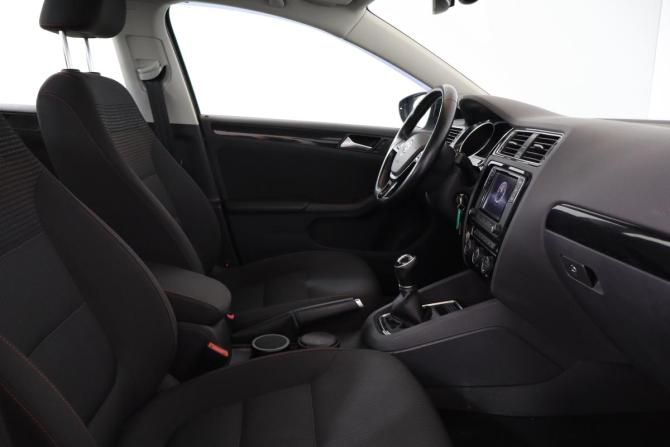 Volkswagen Jetta VI Рестайлинг с пробегом 2018 года, цена 1 399 000 рублей, 124000 км, седан, Автокод Объявления