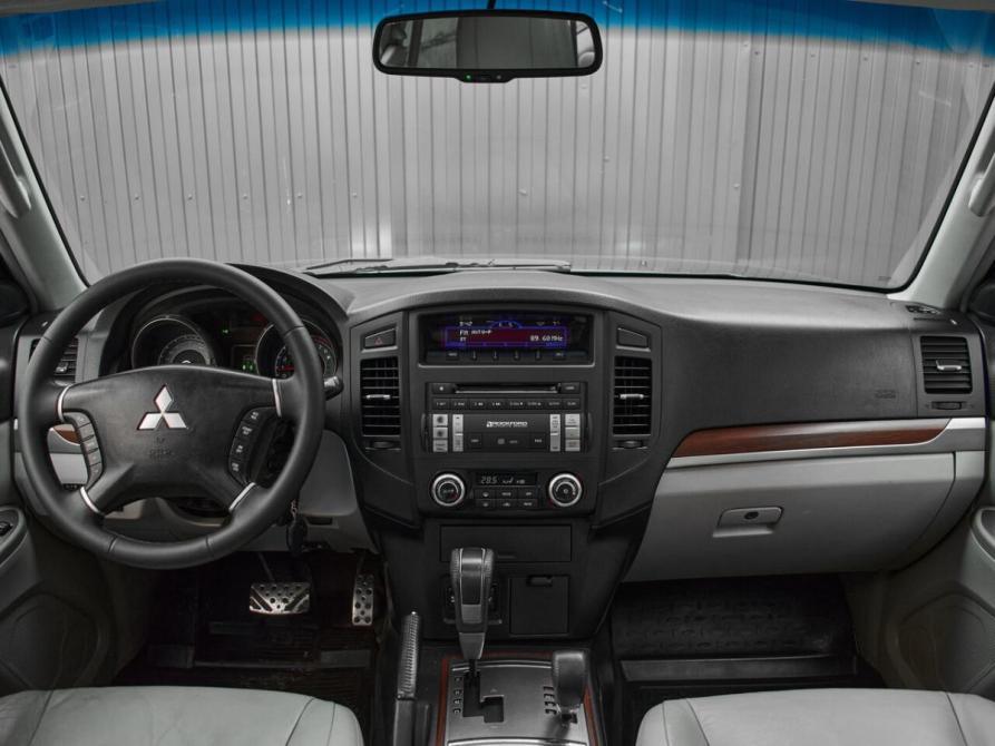 Mitsubishi Pajero IV Екатеринбург  - изображение 11