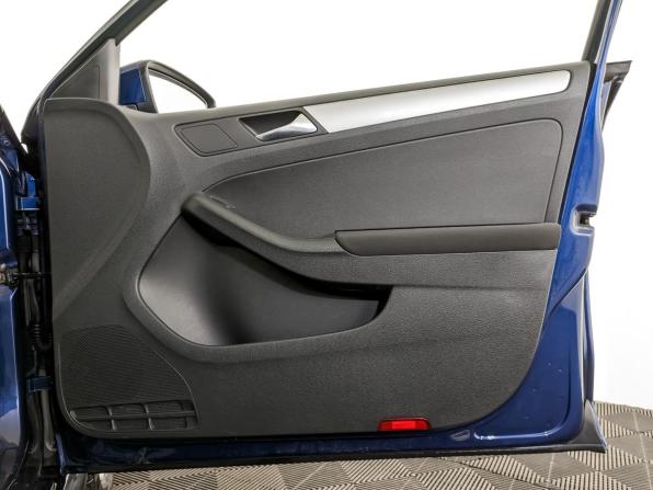 Volkswagen Jetta VI с пробегом 2011 года, цена 995 000 рублей, 120089 км, седан, Автокод Объявления