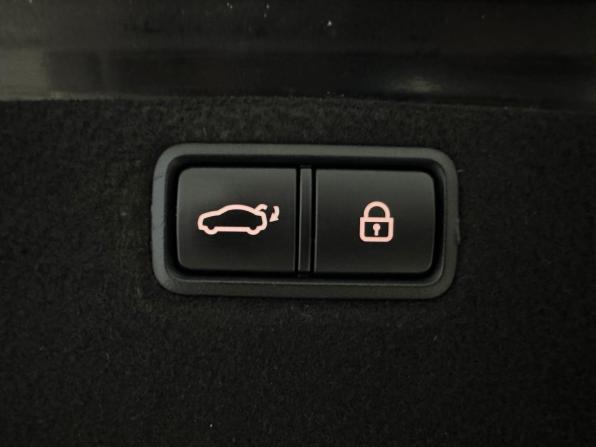 Hyundai Genesis II с пробегом 2016 года, цена 1 655 000 рублей, 194263 км, седан, Автокод Объявления