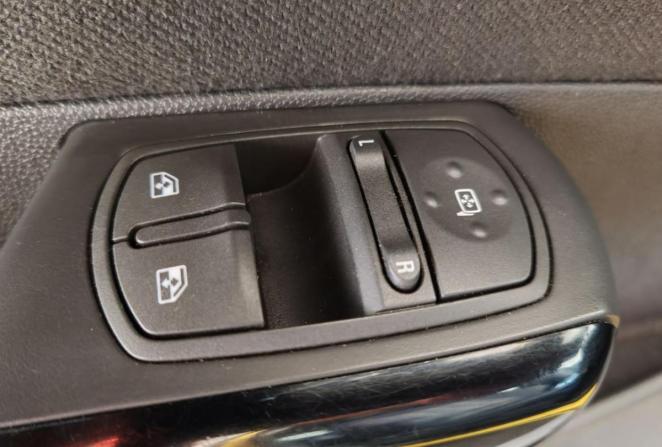 Opel Corsa D Рестайлинг II с пробегом 2011 года, цена 560 000 рублей, 97248 км, хэтчбек, Автокод Объявления