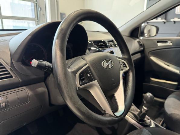 Hyundai Solaris I с пробегом 2012 года, цена 572 000 рублей, 248631 км, хэтчбек, Автокод Объявления