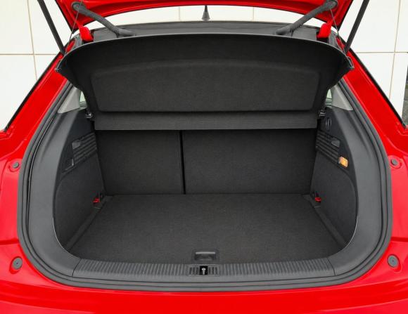 Audi A1 I (8X) с пробегом 2012 года, цена 900 000 рублей, 220870 км, хэтчбек, Автокод Объявления
