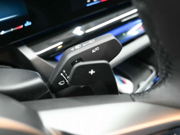 BMW 5 серии VIII (G60/G61/G68) с пробегом 2024 года, цена 7 349 900 рублей, 16911 км, седан, Автокод Объявления