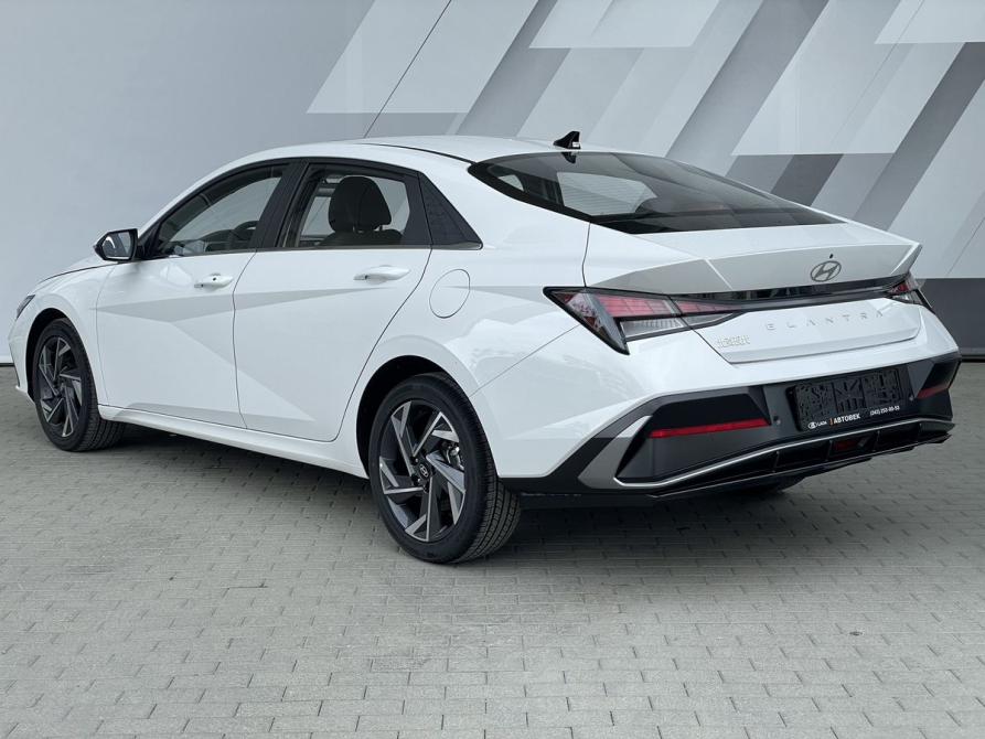 Hyundai Elantra VII (CN7) Рестайлинг Екатеринбург  - изображение 9
