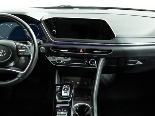 Hyundai Sonata VIII (DN8) с пробегом 2022 года, цена 2 499 700 рублей, 92980 км, седан, Автокод Объявления
