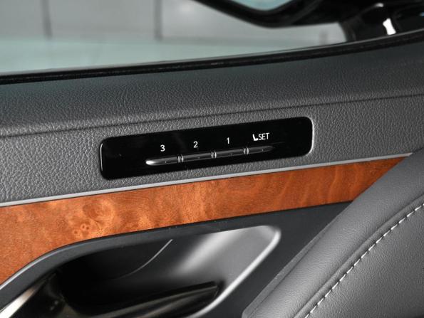 Lexus LX IV с пробегом 2023 года, цена 15 499 000 рублей, 39847 км, внедорожник, Автокод Объявления