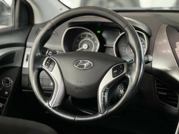 Hyundai Elantra V (MD) с пробегом 2013 года, цена 895 000 рублей, 219089 км, седан, Автокод Объявления