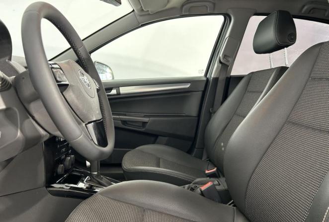 Opel Astra H Рестайлинг с пробегом 2014 года, цена 750 000 рублей, 153012 км, хэтчбек, Автокод Объявления