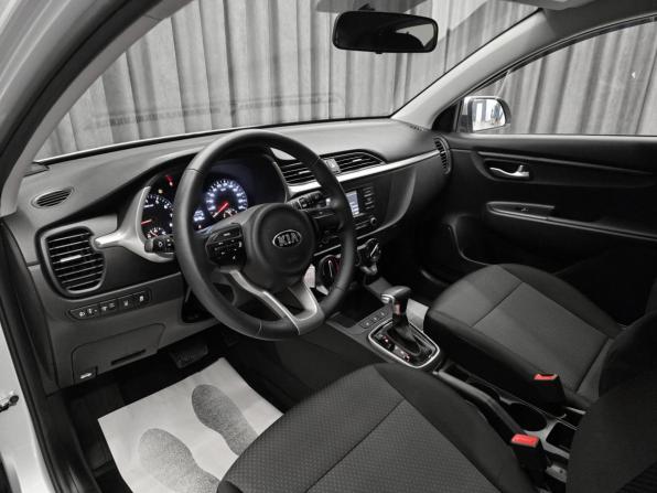 Kia Rio IV Рестайлинг с пробегом 2021 года, цена 1 685 000 рублей, 38000 км, хэтчбек, Автокод Объявления