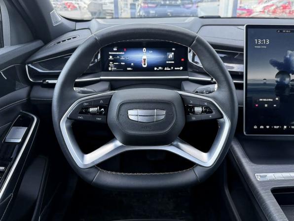 Geely Preface I с пробегом 2024 года, цена 2 740 000 рублей, 5305 км, седан, Автокод Объявления