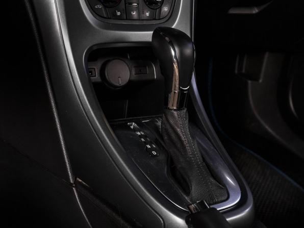Opel Astra J Рестайлинг с пробегом 2013 года, цена 870 000 рублей, 203523 км, хэтчбек, Автокод Объявления