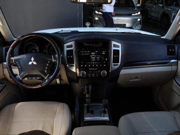 Mitsubishi Pajero IV Рестайлинг 2 с пробегом 2019 года, цена 3 890 000 рублей, 55472 км, внедорожник, Автокод Объявления