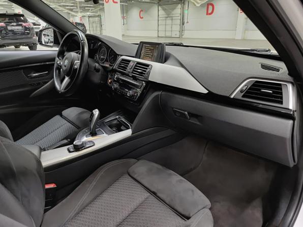 BMW 3 серии VI (F3x) Рестайлинг с пробегом 2017 года, цена 2 710 000 рублей, 91660 км, седан, Автокод Объявления