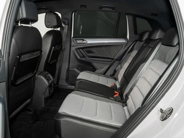 Volkswagen Tiguan II с пробегом 2016 года, цена 2 449 000 рублей, 60208 км, внедорожник, Автокод Объявления