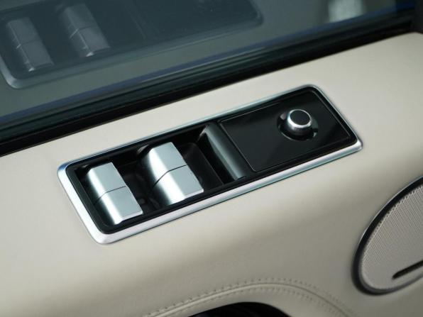 Land Rover Range Rover IV Рестайлинг с пробегом 2019 года, цена 8 190 077 рублей, 58898 км, внедорожник, Автокод Объявления