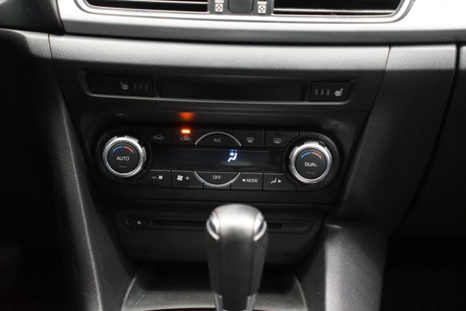 Mazda 3 III (BM) с пробегом 2013 года, цена 1 537 000 рублей, 72000 км, седан, Автокод Объявления