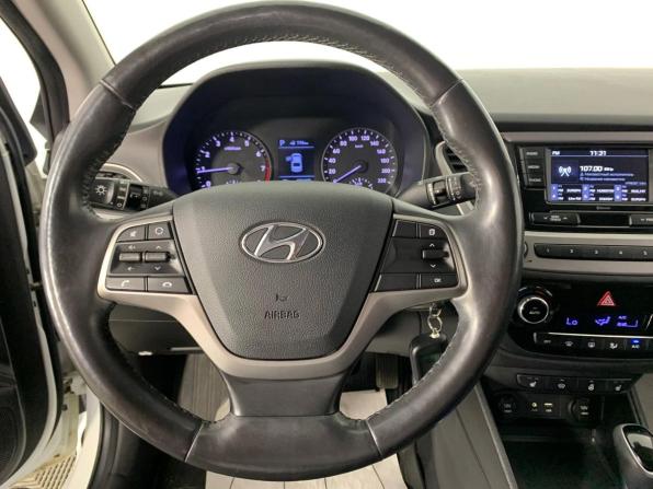 Hyundai Solaris II с пробегом 2017 года, цена 1 128 600 рублей, 171166 км, седан, Автокод Объявления
