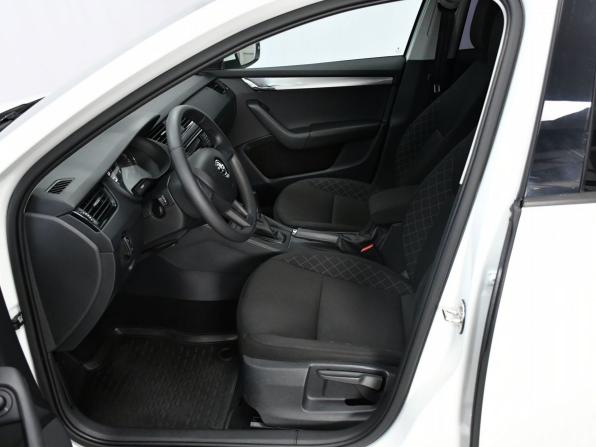 Skoda Octavia III (A7) Рестайлинг с пробегом 2020 года, цена 1 757 000 рублей, 78120 км, лифтбек, Автокод Объявления
