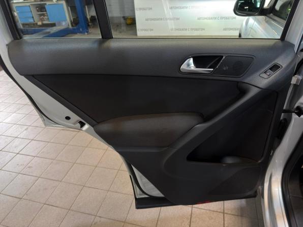Volkswagen Tiguan I Рестайлинг с пробегом 2012 года, цена 1 099 000 рублей, 210000 км, внедорожник, Автокод Объявления