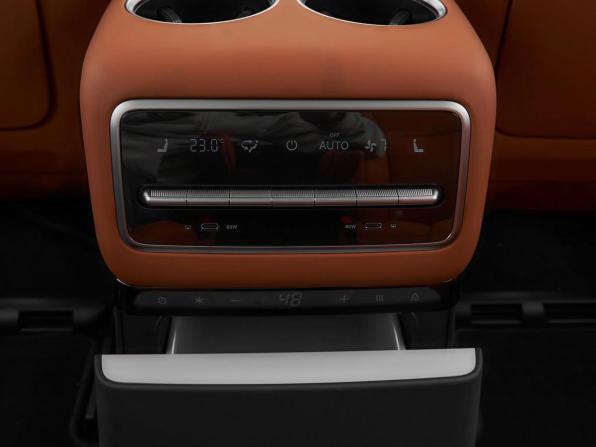 Li Auto (Lixiang) L9 I Рестайлинг с пробегом 2025 года, цена 8 989 000 рублей, 20 км, внедорожник, Автокод Объявления