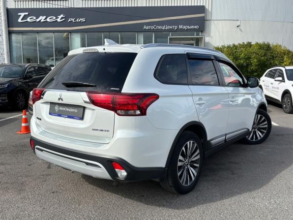Mitsubishi Outlander III Рестайлинг 3 с пробегом 2019 года, цена 1 758 000 рублей, 180000 км, внедорожник, Автокод Объявления