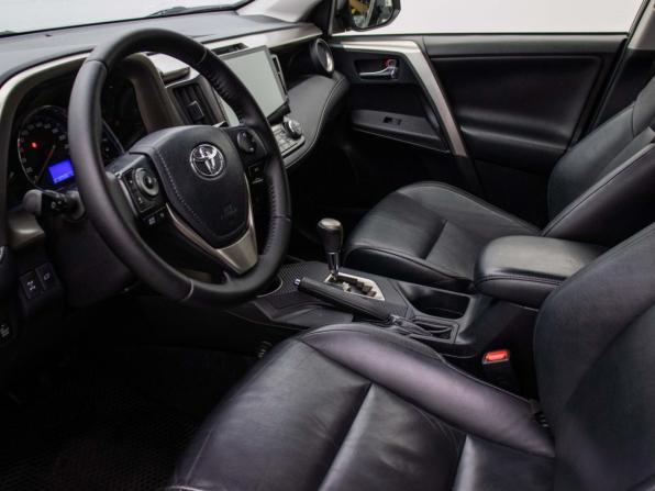 Toyota RAV4 IV (XA40) с пробегом 2014 года, цена 1 820 000 рублей, 267003 км, внедорожник, Автокод Объявления