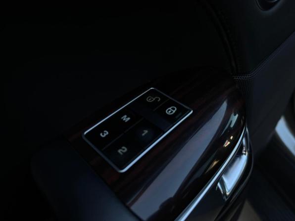 Land Rover Range Rover IV с пробегом 2014 года, цена 3 895 000 рублей, 148637 км, внедорожник, Автокод Объявления