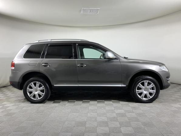 Volkswagen Touareg I Рестайлинг с пробегом 2010 года, цена 1 025 000 рублей, 388000 км, внедорожник, Автокод Объявления