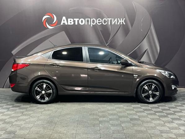 Hyundai Solaris I Рестайлинг с пробегом 2015 года, цена 950 000 рублей, 141600 км, седан, Автокод Объявления