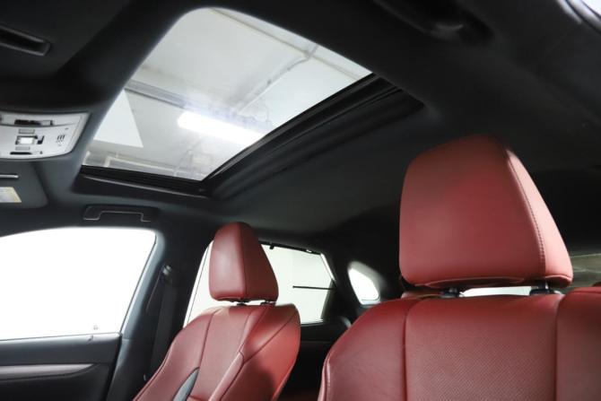 Lexus RX IV Рестайлинг с пробегом 2019 года, цена 5 444 000 рублей, 45500 км, внедорожник, Автокод Объявления